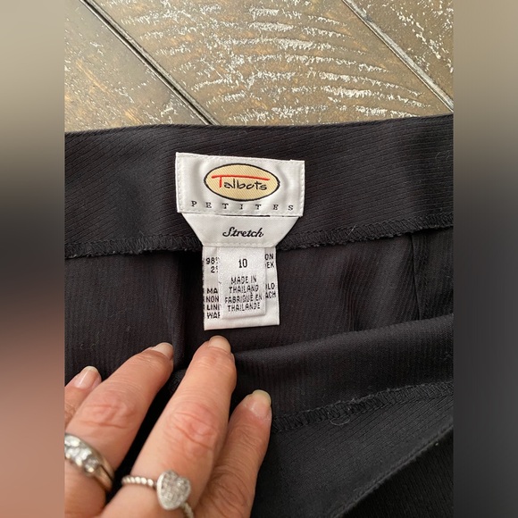 TALBOTS Pleat Skirt🥰 - Picture 3 of 8